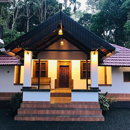 Partho Home Stay Padinjarathara Ngoại thất bức ảnh