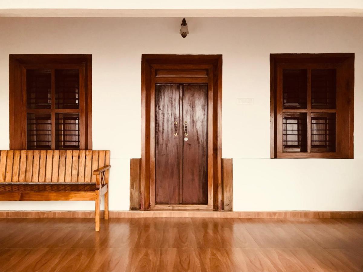 Partho Home Stay Padinjarathara Ngoại thất bức ảnh
