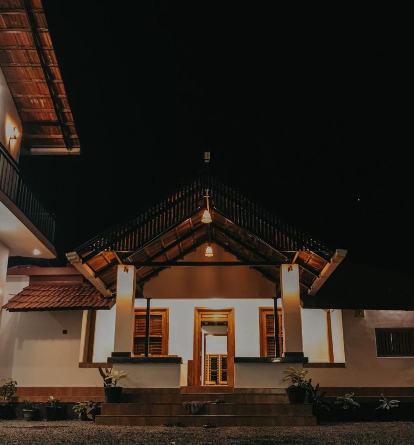 Partho Home Stay Padinjarathara Ngoại thất bức ảnh